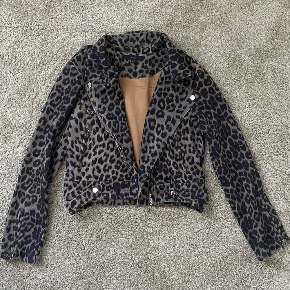 Cheetah jacket! - Picture 2 of 3
